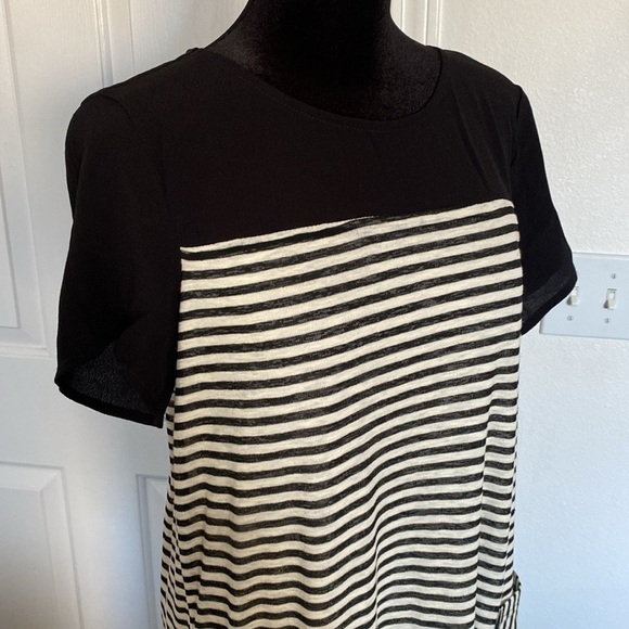 Doe and Rae NWOT striped t-shirt dress with pockets. - Picture 3 of 14